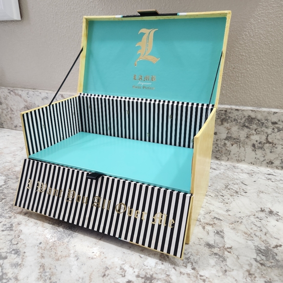 L.A.M.B. Gwen Stefani Fragrance/Jewelry Box,  '07 Collectible Gift Box - Picture 14 of 15